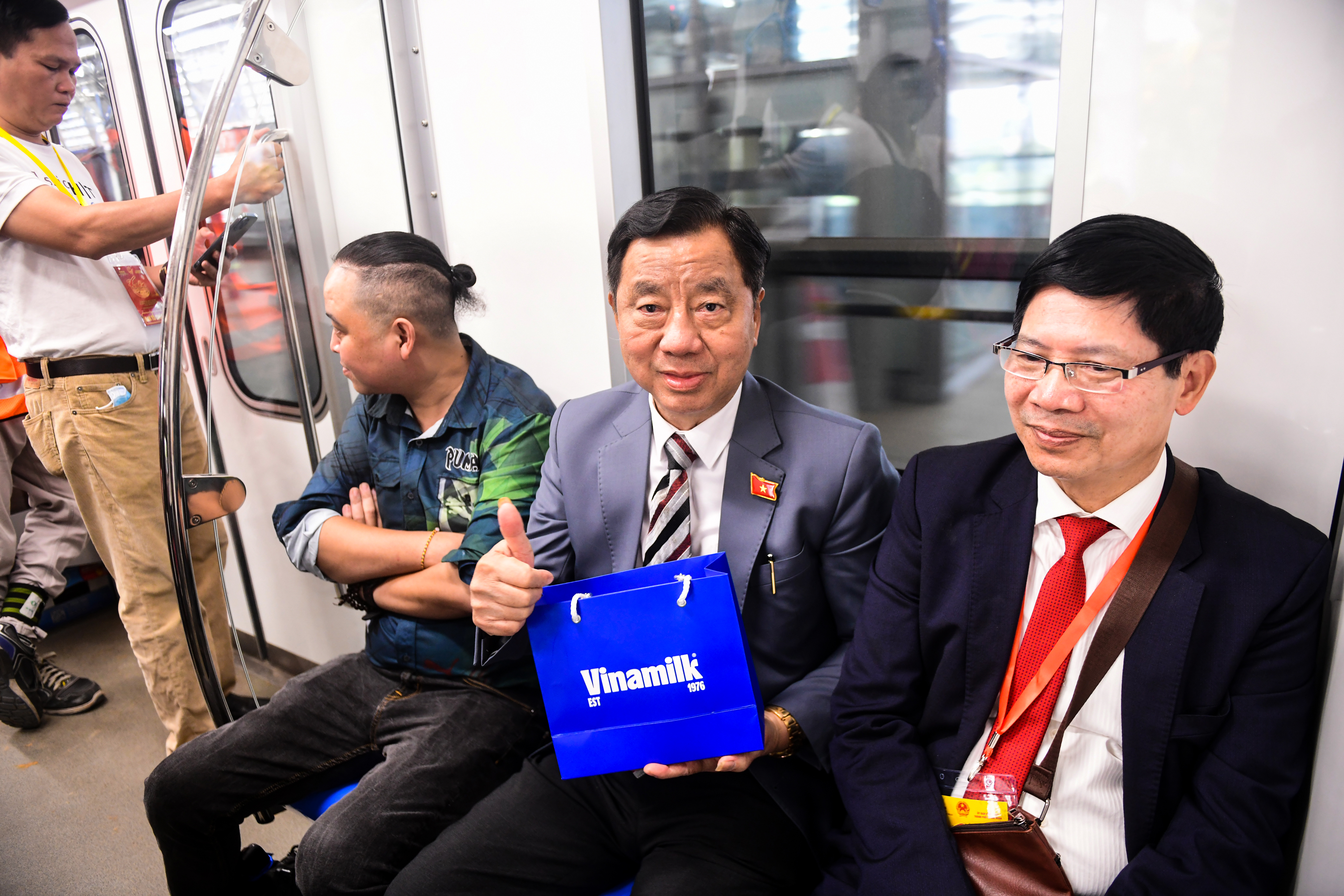 Trải nghiệm tuyến Metro Bến Thành - Suối Tiên, kiều bào vui mừng trước sự phát triển của thành phố - ảnh 7