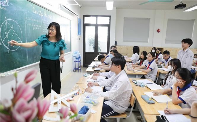 Bộ GD-ĐT đưa ra 10 nhóm nhiệm vụ trọng tâm trong năm mới - ảnh 2