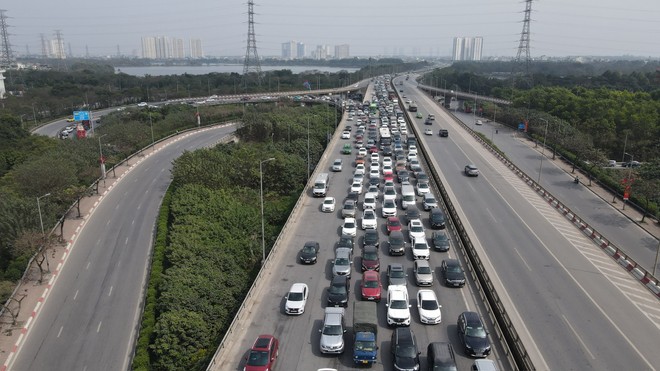 Gần 6.200 trường hợp bị xử lý vi phạm nồng độ cồn ngày mùng 4 Tết - ảnh 1