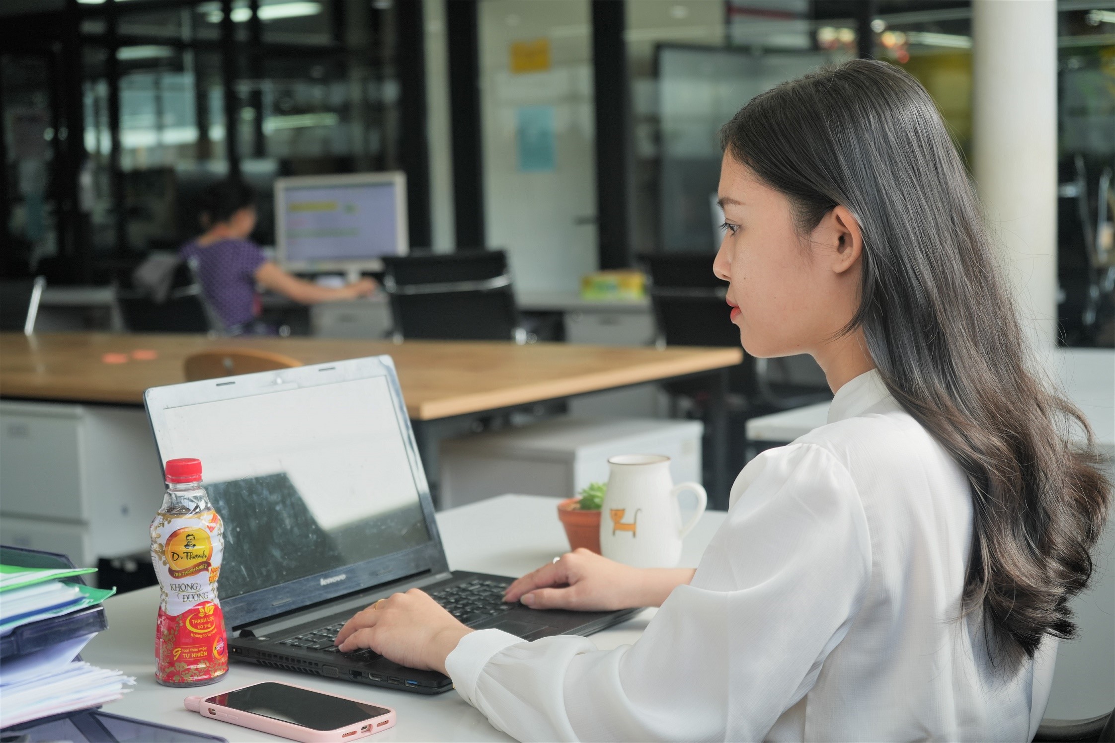 Đối mặt với combo “nắng nóng, deadline, thiếu ngủ”: Người trẻ làm gì để tươi mát, giữ dáng xinh mỗi ngày? - ảnh 2