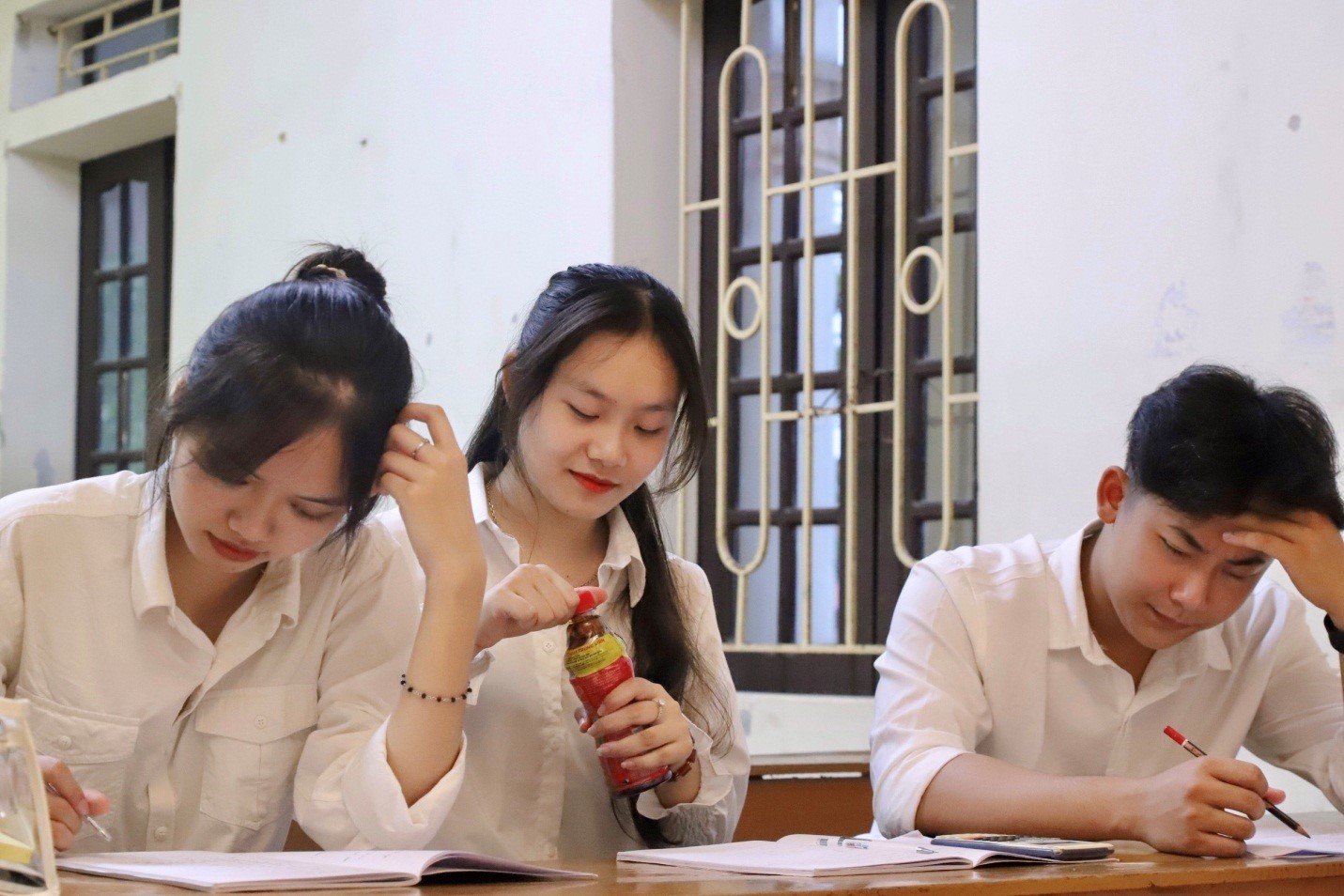Đối mặt với combo “nắng nóng, deadline, thiếu ngủ”: Người trẻ làm gì để tươi mát, giữ dáng xinh mỗi ngày? - ảnh 4