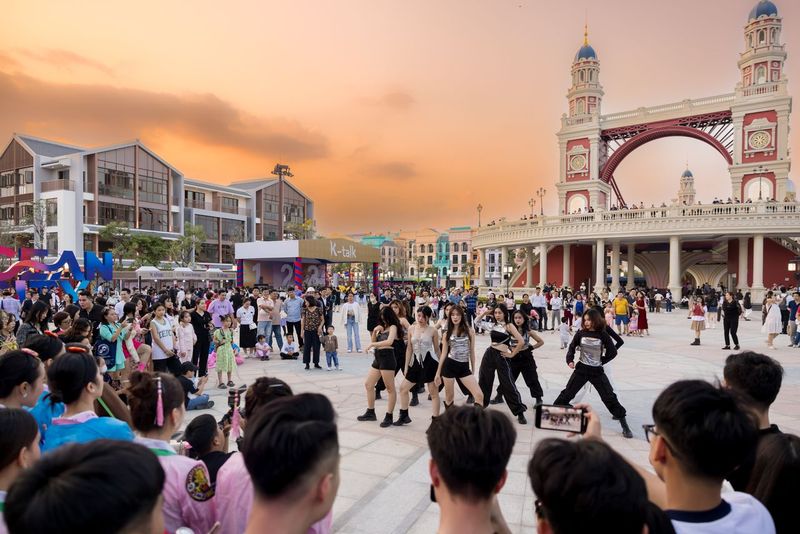Ngắm phố cổ Hàn Quốc được tái hiện đỉnh cao tại K-Town - ảnh 3