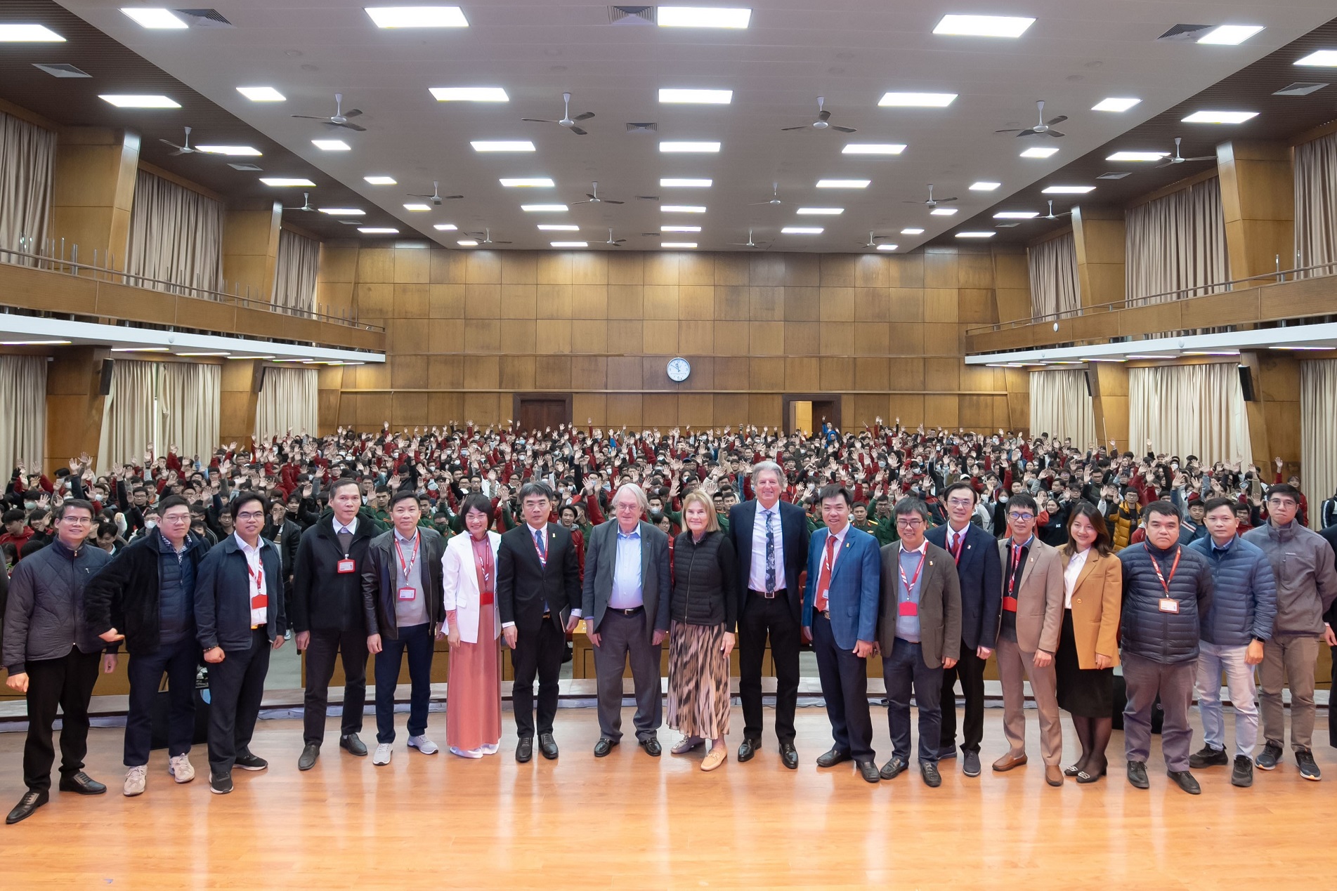 Gần 1.500 công trình đề cử tham gia giải thưởng VinFuture năm 2024 - ảnh 1