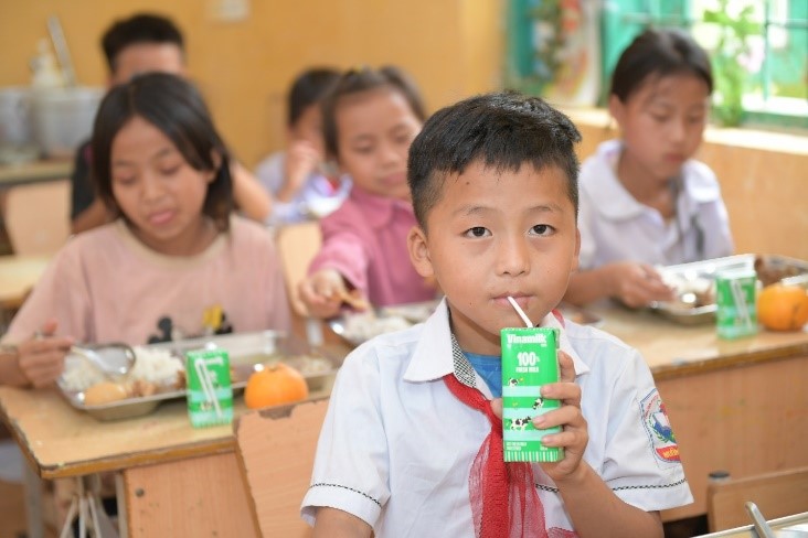 Nỗ lực nhiều hơn để mọi trẻ em được uống sữa - ảnh 3