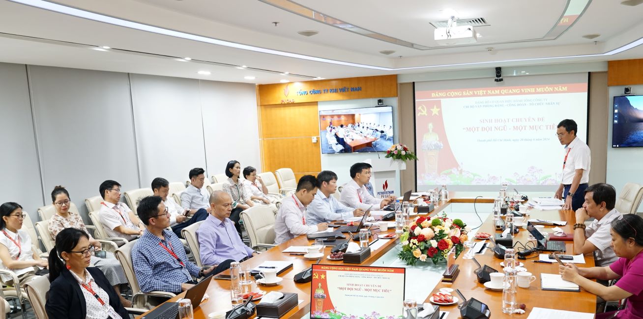 Chi bộ Văn phòng Đảng – Công đoàn – Tổ chức nhân sự PV GAS sinh hoạt điểm chuyên đề “Một đội ngũ – Một mục tiêu” - ảnh 2