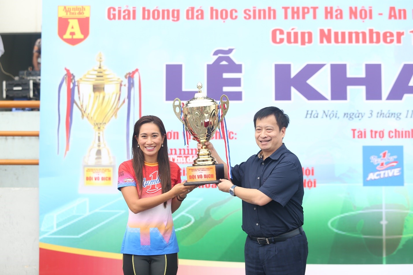 Number 1 Active tiếp sức 110 đội tuyển tham gia thi đấu trong mùa giải bóng đá học sinh THPT Hà Nội - An ninh Thủ đô lần - ảnh 4