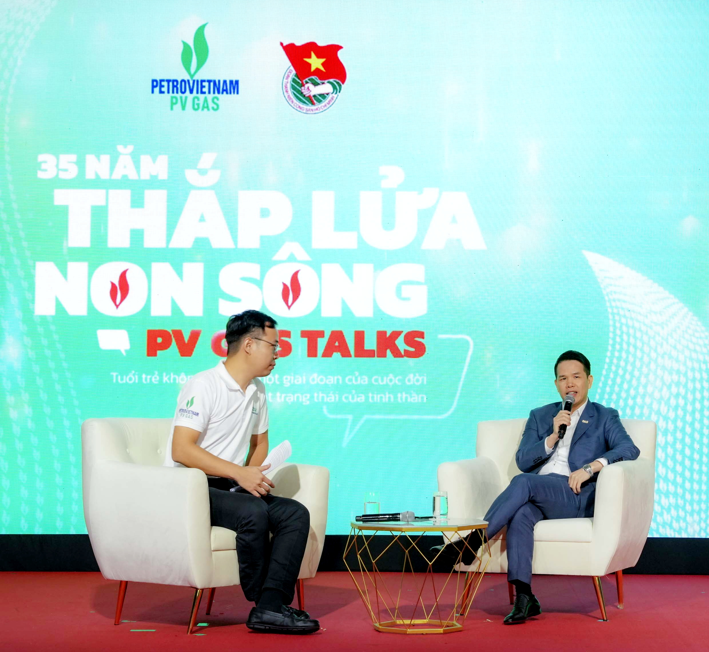 PV GAS Talks “35 năm - Thắp lửa non sông”: Hành trình truyền cảm hứng, kết nối và giữ lửa nhiệt huyết - ảnh 4