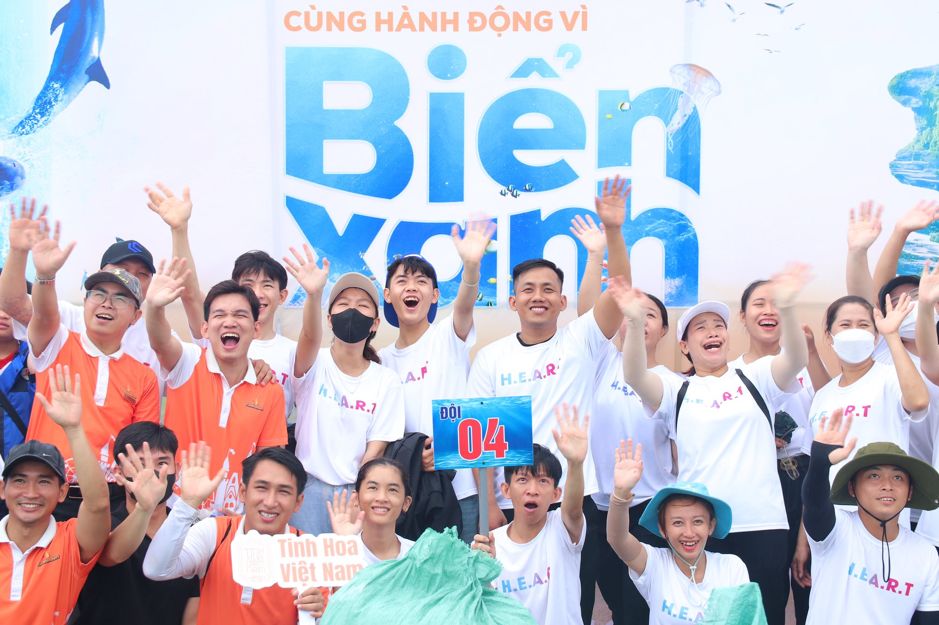 Gần 10.000 người vingroup và tình nguyện viên ra quân làm sạch bờ biển tại 28 tỉnh, thành phố - ảnh 13