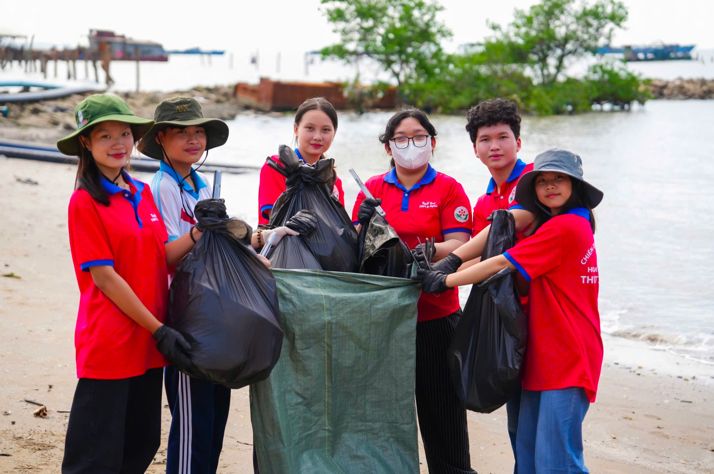 Gần 10.000 người vingroup và tình nguyện viên ra quân làm sạch bờ biển tại 28 tỉnh, thành phố - ảnh 8