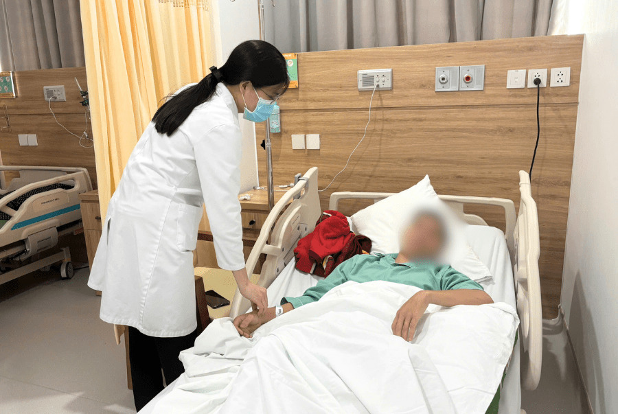Cứu sống cụ ông 77 tuổi đột quỵ do nhồi máu não, liệt nửa người tại Phú Quốc - ảnh 3