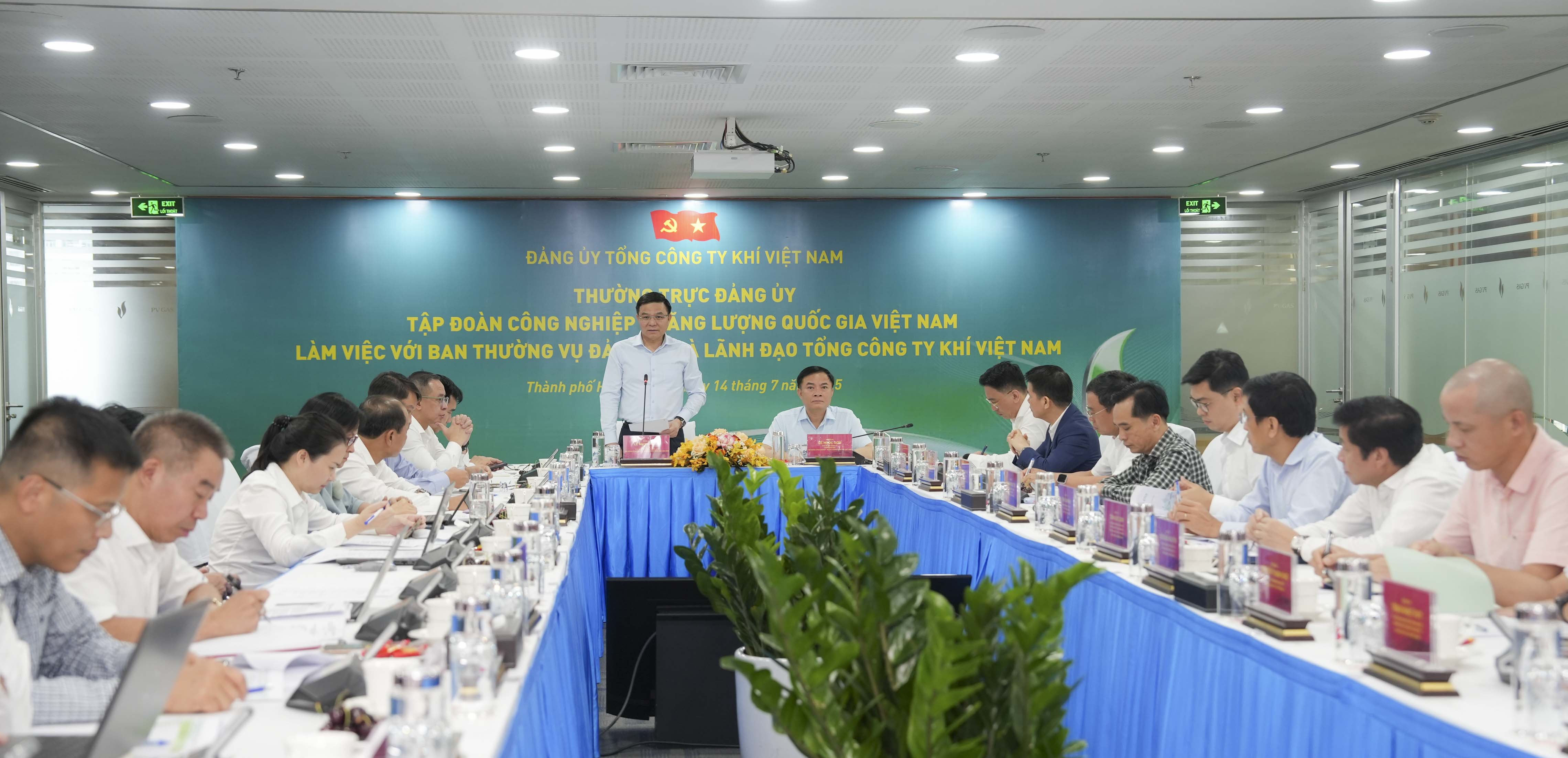 Thường trực Đảng ủy Petrovietnam làm việc với PV GAS - ảnh 1