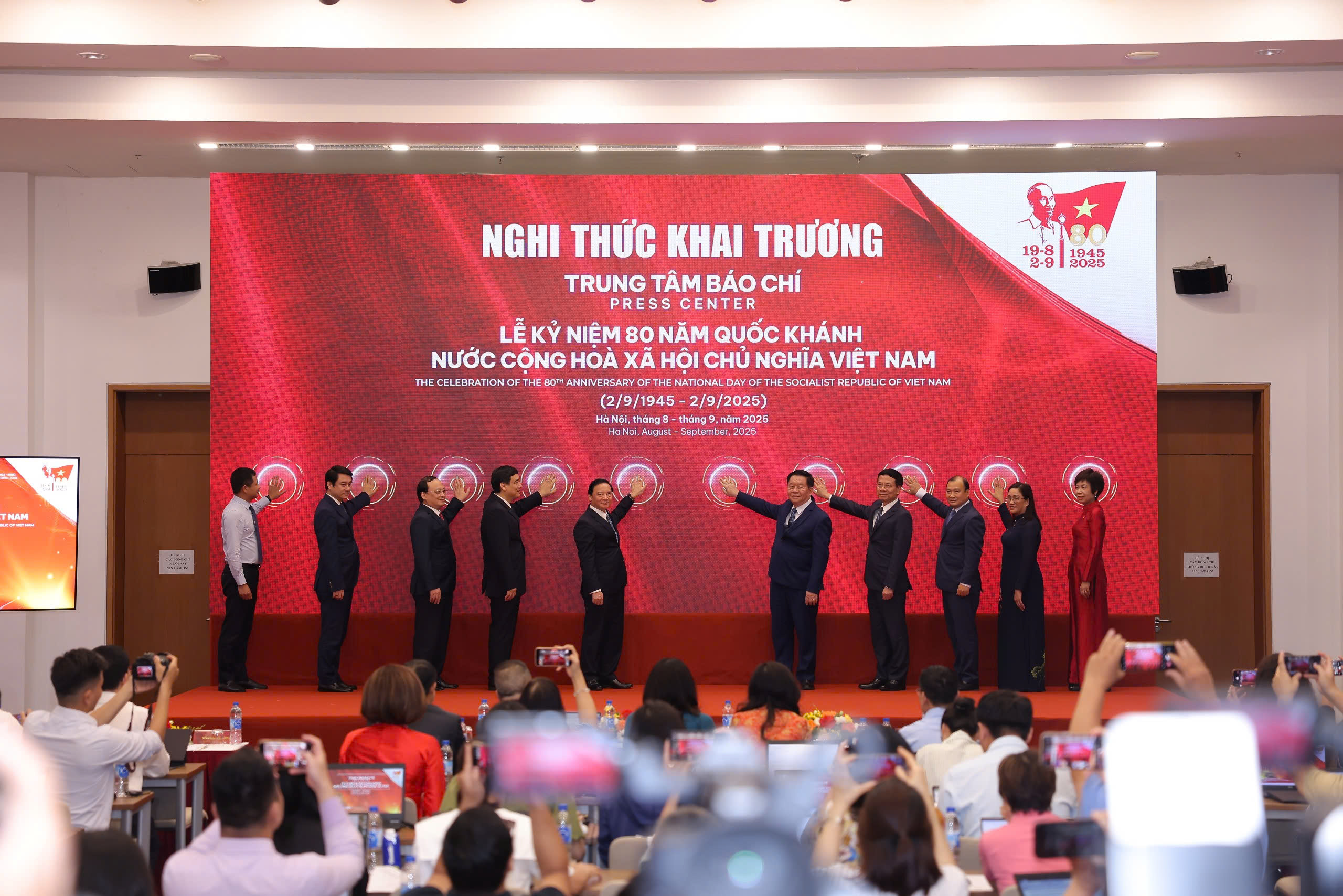 Tự hào đồng hành cùng các sự kiện trọng đại của đất nước - ảnh 1