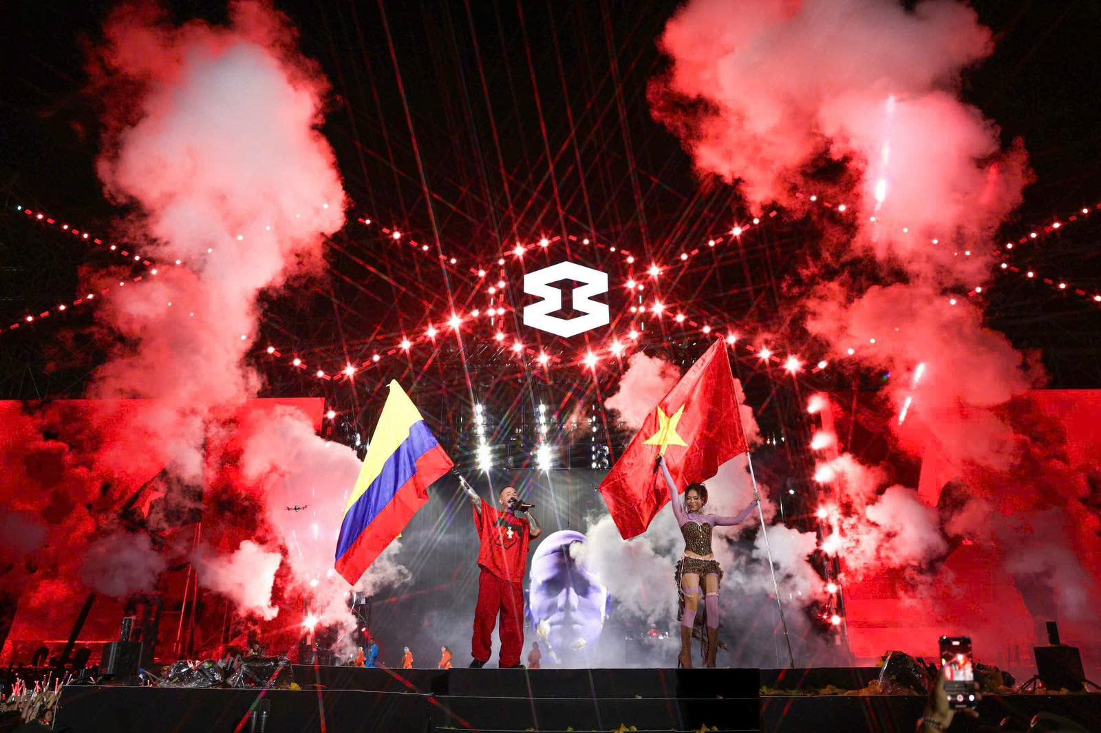 Đưa G-DRAGON 2025 WORLD TOUR [Übermensch] về Việt Nam, 8Wonder biến điều không thể thành có thể  - ảnh 2