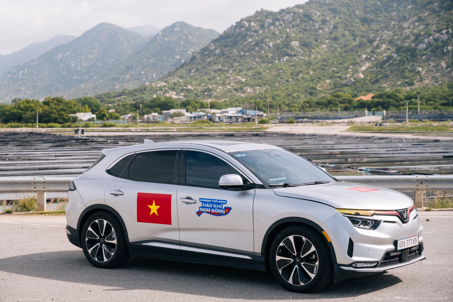 Đổi xăng sang điện, chủ xe VF 8 thấy quyết định hoàn toàn đúng đắn sau khoảnh khắc sinh tử - ảnh 1