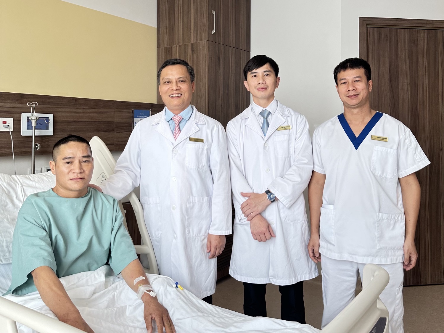 Vinmec cứu sống bệnh nhân dân tộc Dao nguy kịch dù không đủ tiền điều trị - ảnh 1