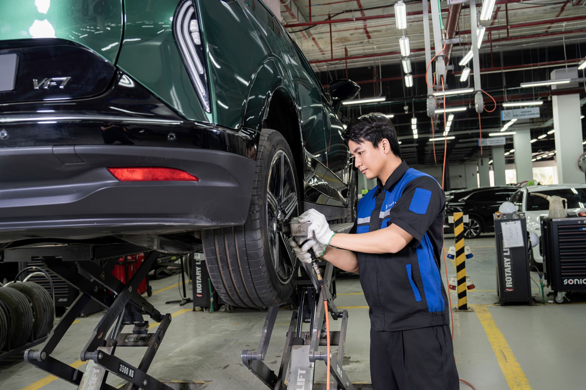 Hậu mãi “chuẩn” VinFast: Chủ xe bất ngờ với loạt dịch vụ chưa từng có tại Việt Nam - ảnh 3