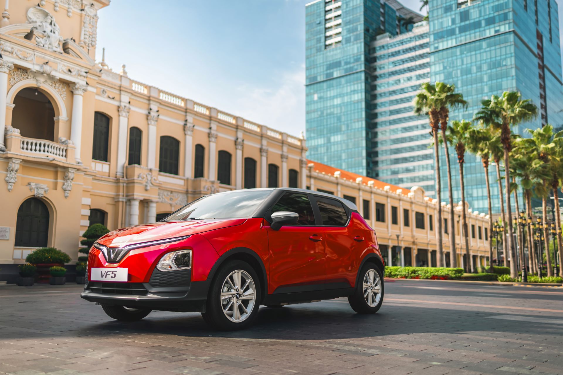 Hàng vạn khách Việt “chốt” VF 5 vì giá lăn bánh dễ chịu và vận hành vượt mong đợi - ảnh 1