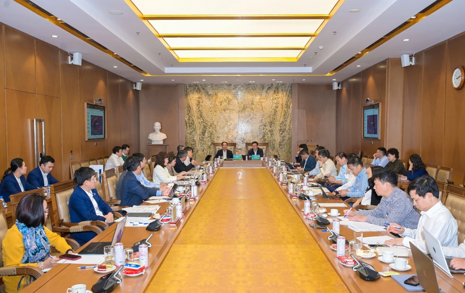 Sản phẩm mới từ nghiên cứu khoa học và đổi mới sáng tạo - Động lực tăng trưởng của Petrovietnam - ảnh 6