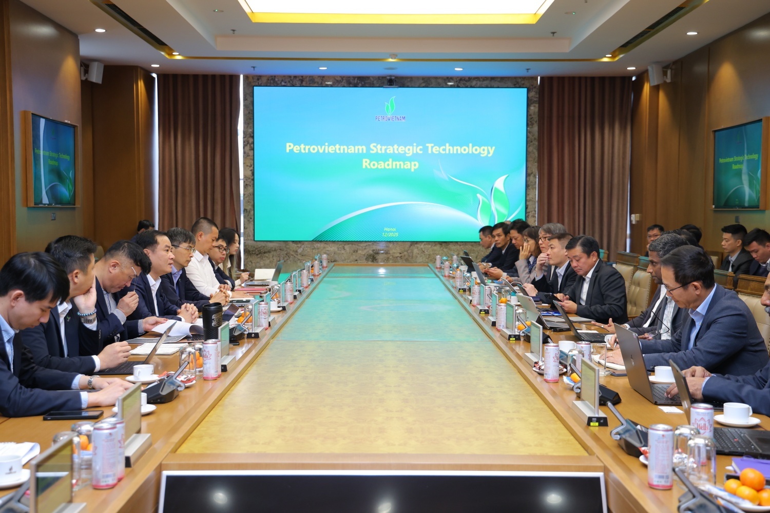 Petrovietnam tăng cường hợp tác công nghệ với Qualcomm và VNPT trong lĩnh vực năng lượng - ảnh 1