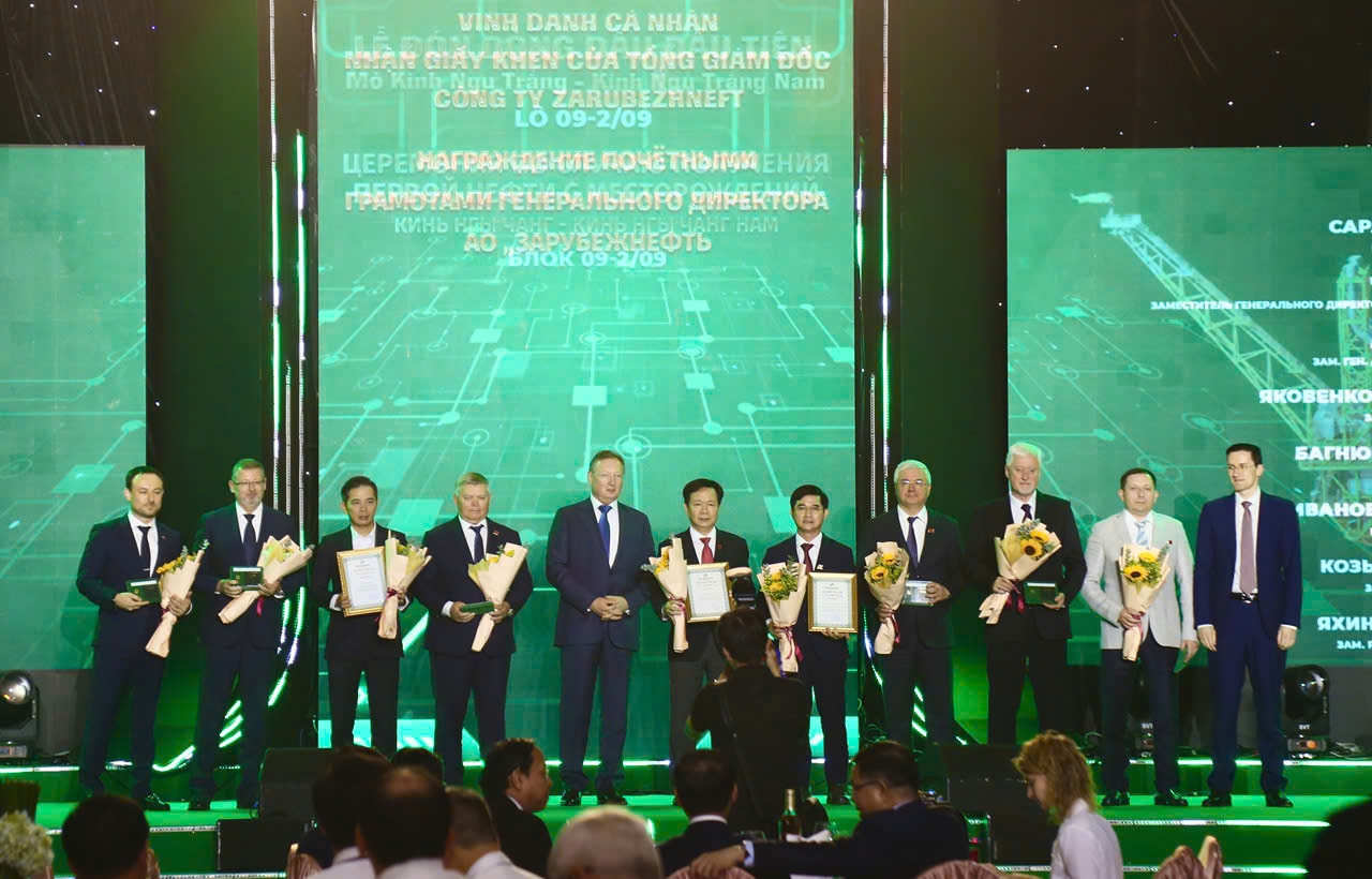 Lễ đón mừng dòng dầu đầu tiên từ dự án phát triển mỏ Kình Ngư Trắng - Kình Ngư Trắng Nam - ảnh 3