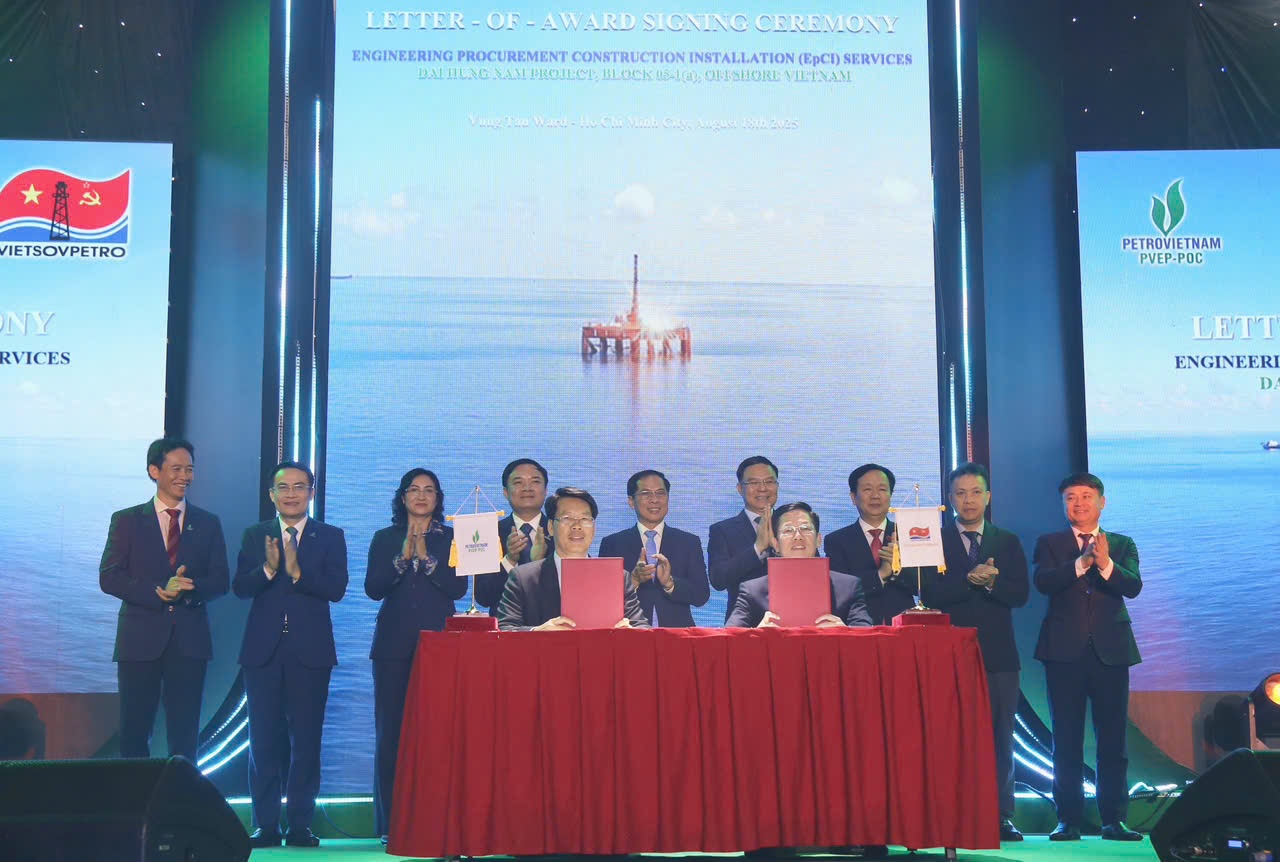 Lễ đón mừng dòng dầu đầu tiên từ dự án phát triển mỏ Kình Ngư Trắng - Kình Ngư Trắng Nam - ảnh 4