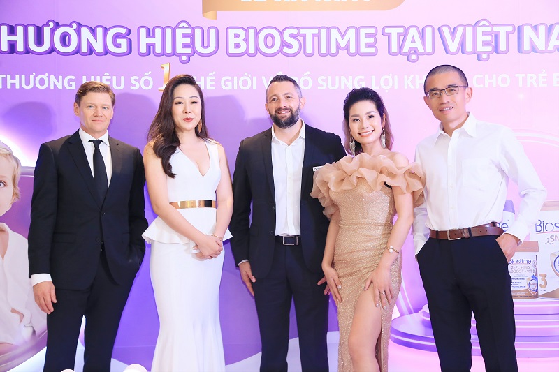 Hoa hậu Ngô Phương Lan khoe nhan sắc mặn mà tại sự kiện - ảnh 5
