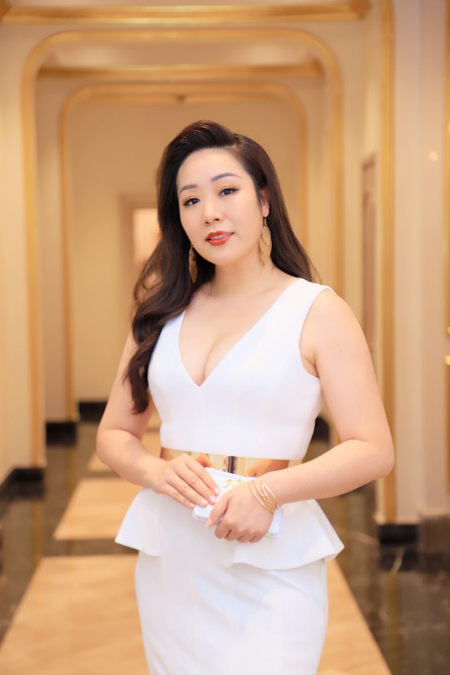 Hoa hậu Ngô Phương Lan khoe nhan sắc mặn mà tại sự kiện - ảnh 1