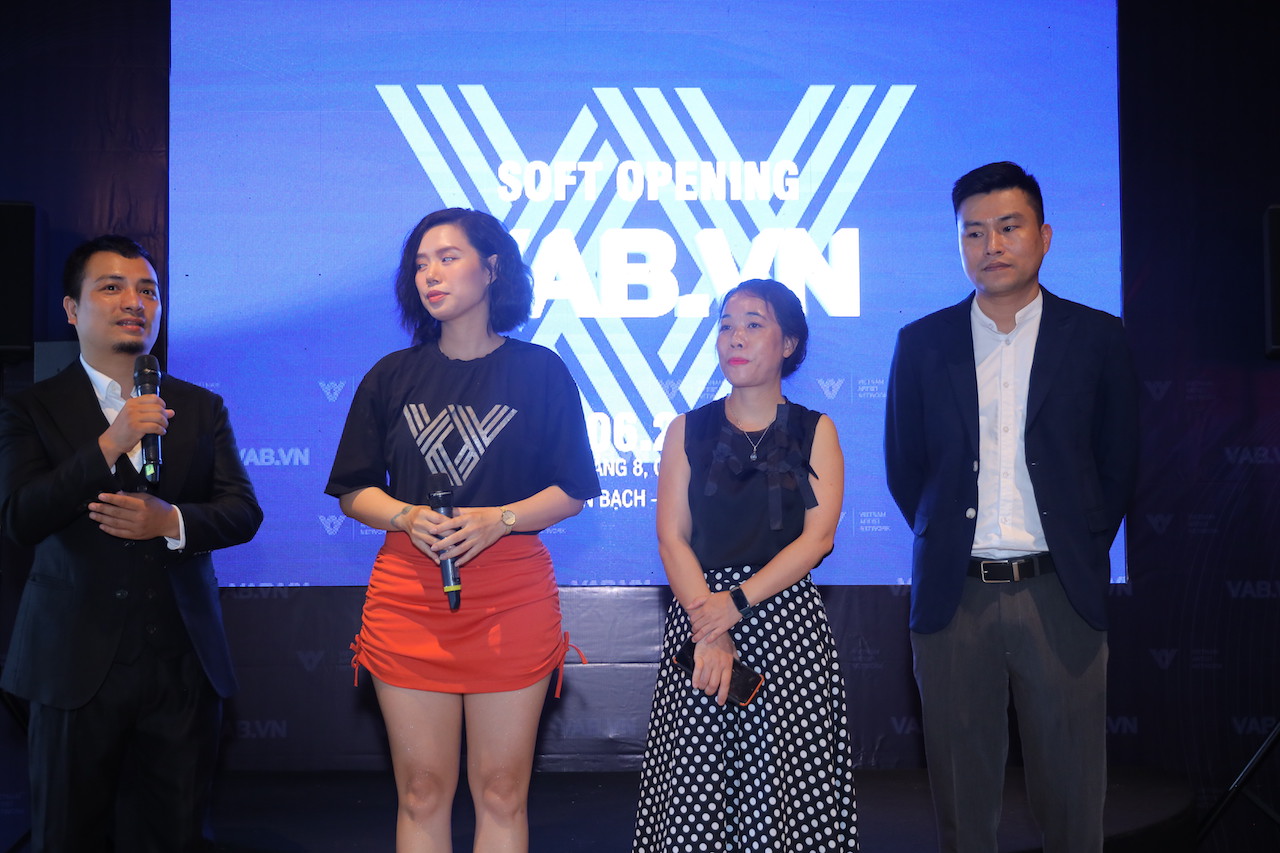 Ra mắt “sàn giao dịch điện tử” đầu tiên dành cho giới showbiz - ảnh 2