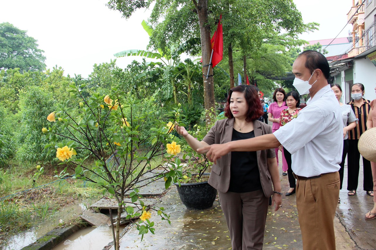 Đường hoa phụ nữ giúp “lòng người nở hoa” - ảnh 2