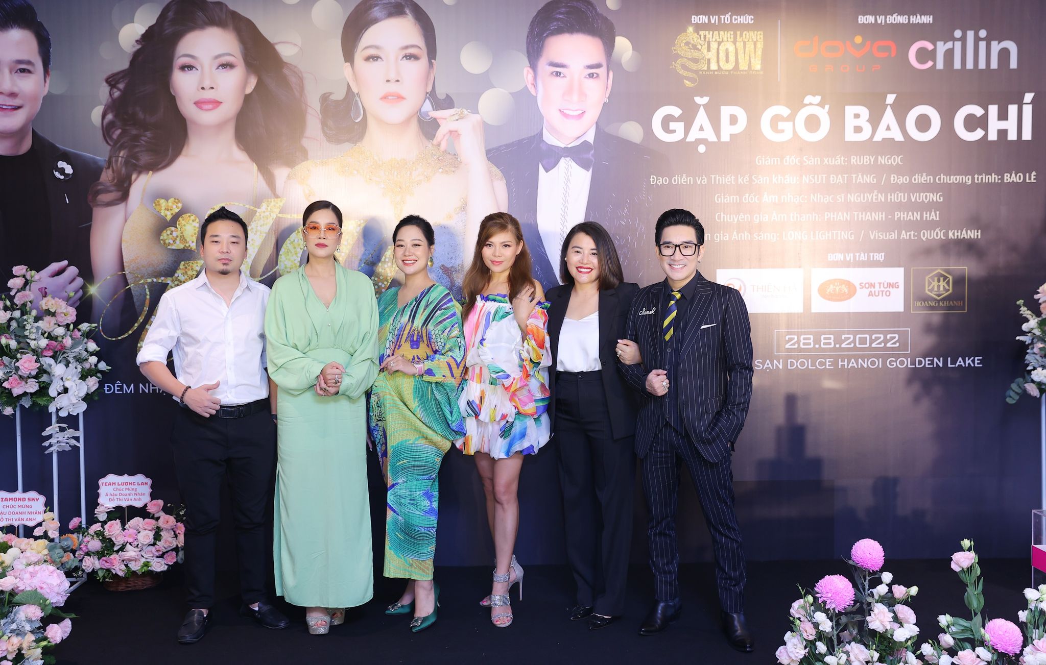 Thu Phương, Ngọc Anh 3A “song kiếm hợp bích” hát tôn vinh phụ nữ trong liveshow “Tạ tình” - ảnh 1
