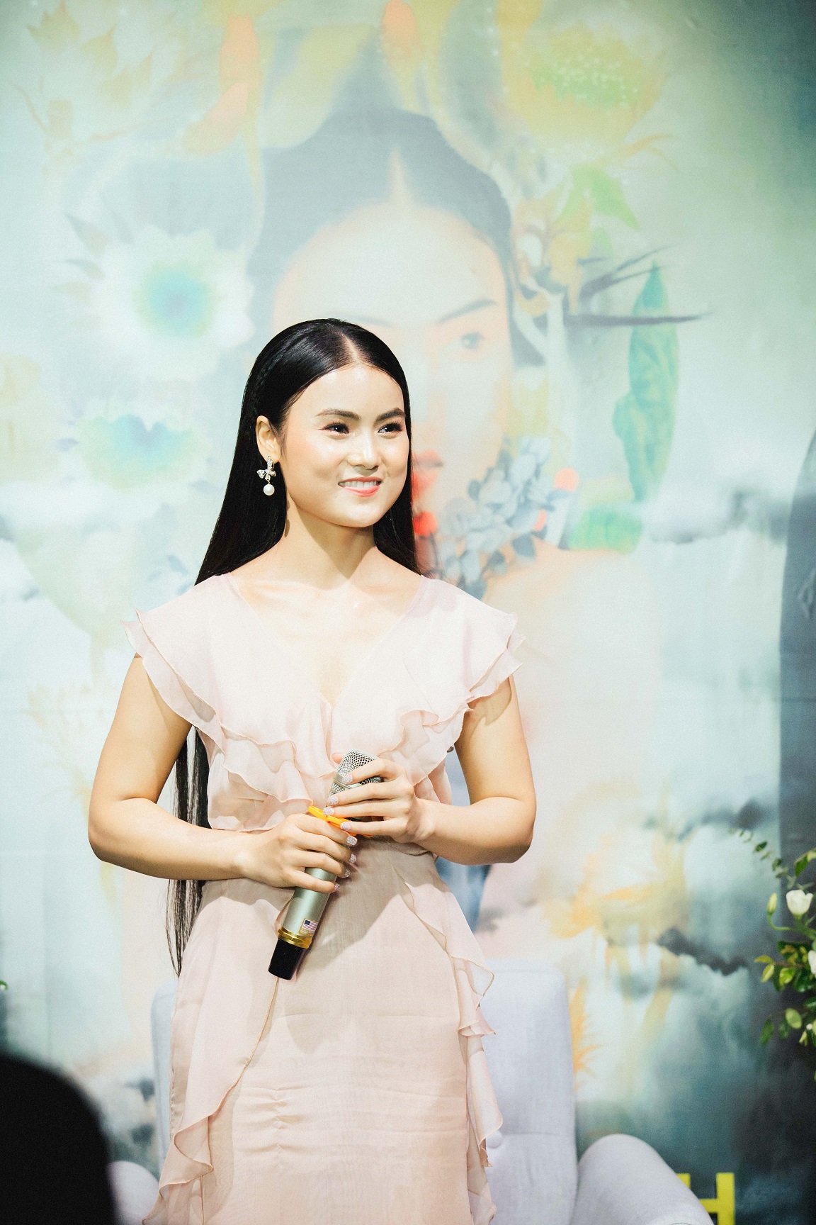 Giọng ca Opera Hà Uyển Linh ra mắt album nhạc trữ tình - ảnh 3