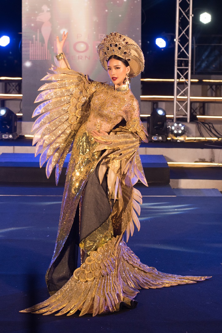 Siêu mẫu Bùi Quỳnh Hoa đăng quang Quán quân Super Model International 2022 - ảnh 4