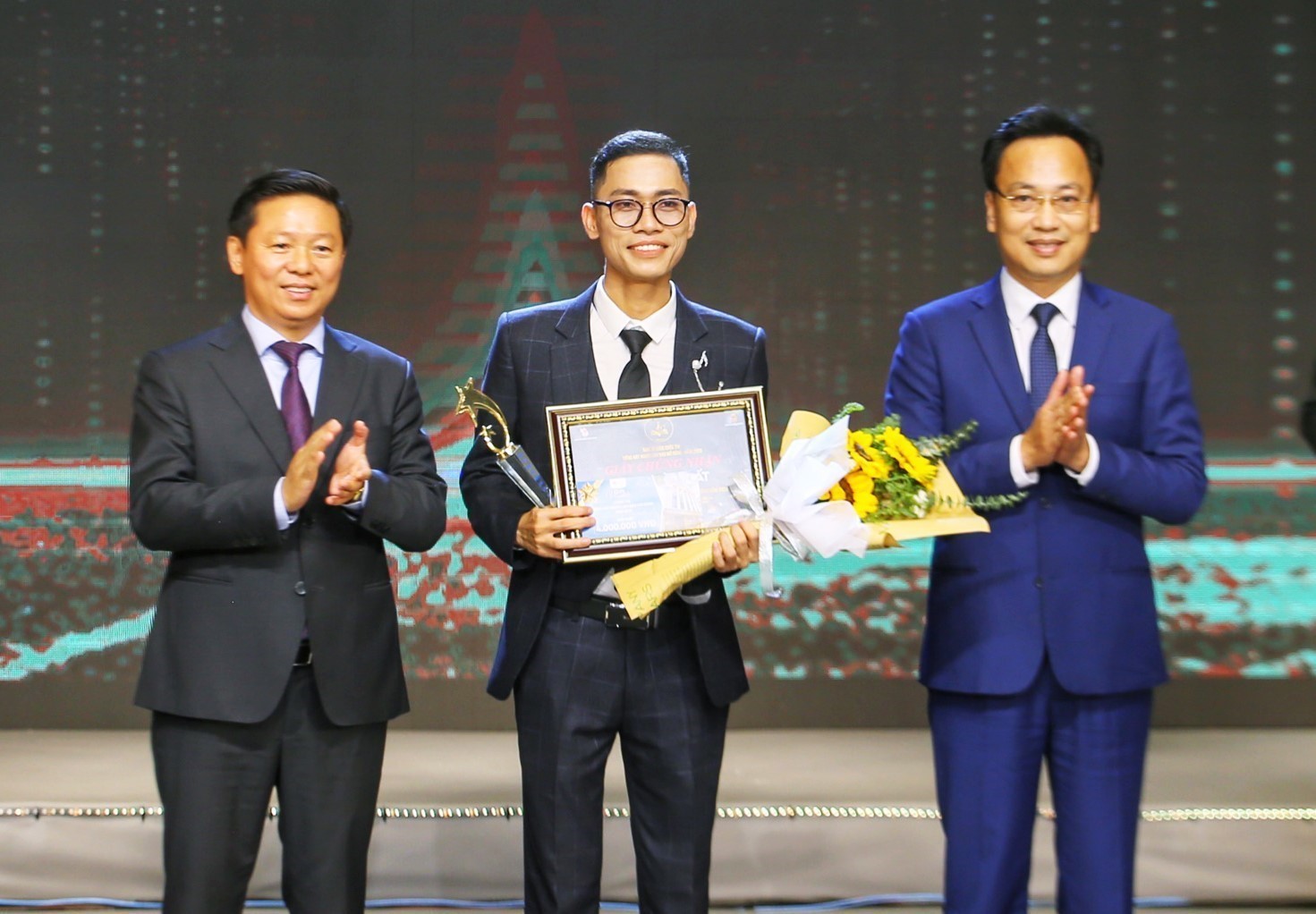 Trao giải cuộc thi Tiếng hát người làm báo mở rộng 2023 - ảnh 2