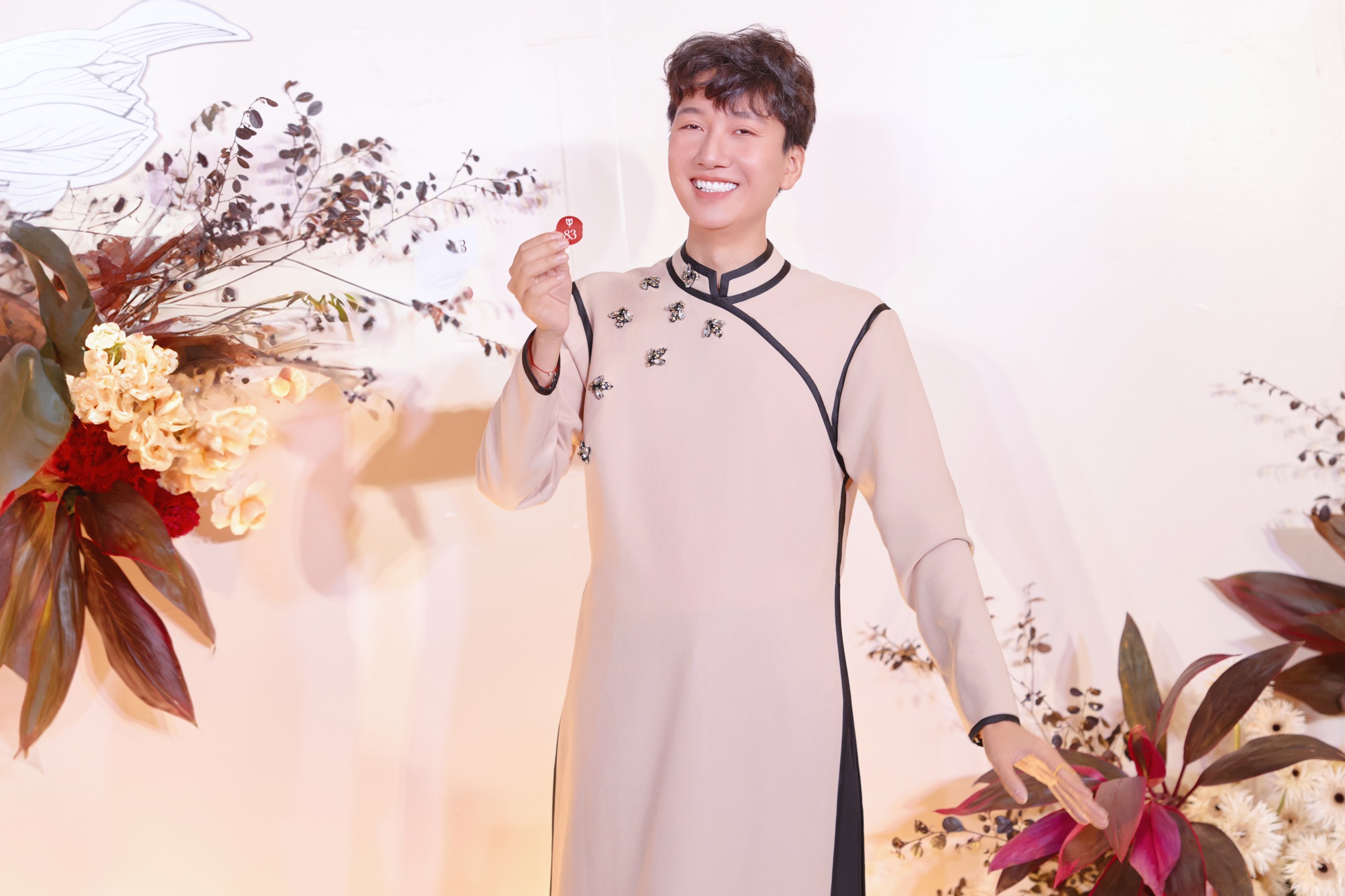 Hoa hậu Hương Giang, MC Mai Ngọc cùng dàn sao duyên dáng trong áo dài - ảnh 7