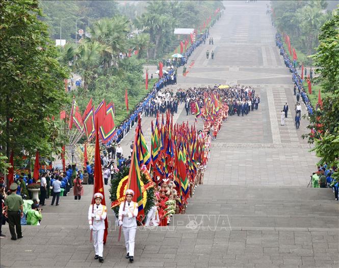 Không khí linh thiêng ngày chính lễ Giỗ Tổ Hùng Vương - ảnh 7