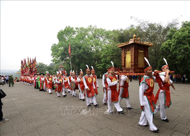 Không khí linh thiêng ngày chính lễ Giỗ Tổ Hùng Vương - ảnh 4