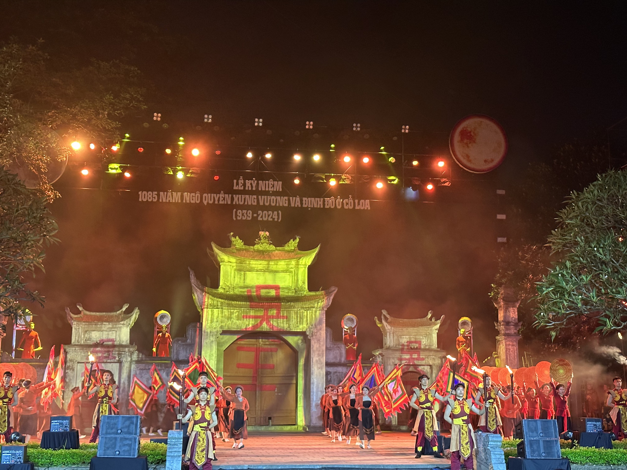 Hoành tráng, thiêng liêng Lễ kỷ niệm 1085 năm đức vua Ngô Quyền xưng Vương, định đô tại Cổ Loa - ảnh 4