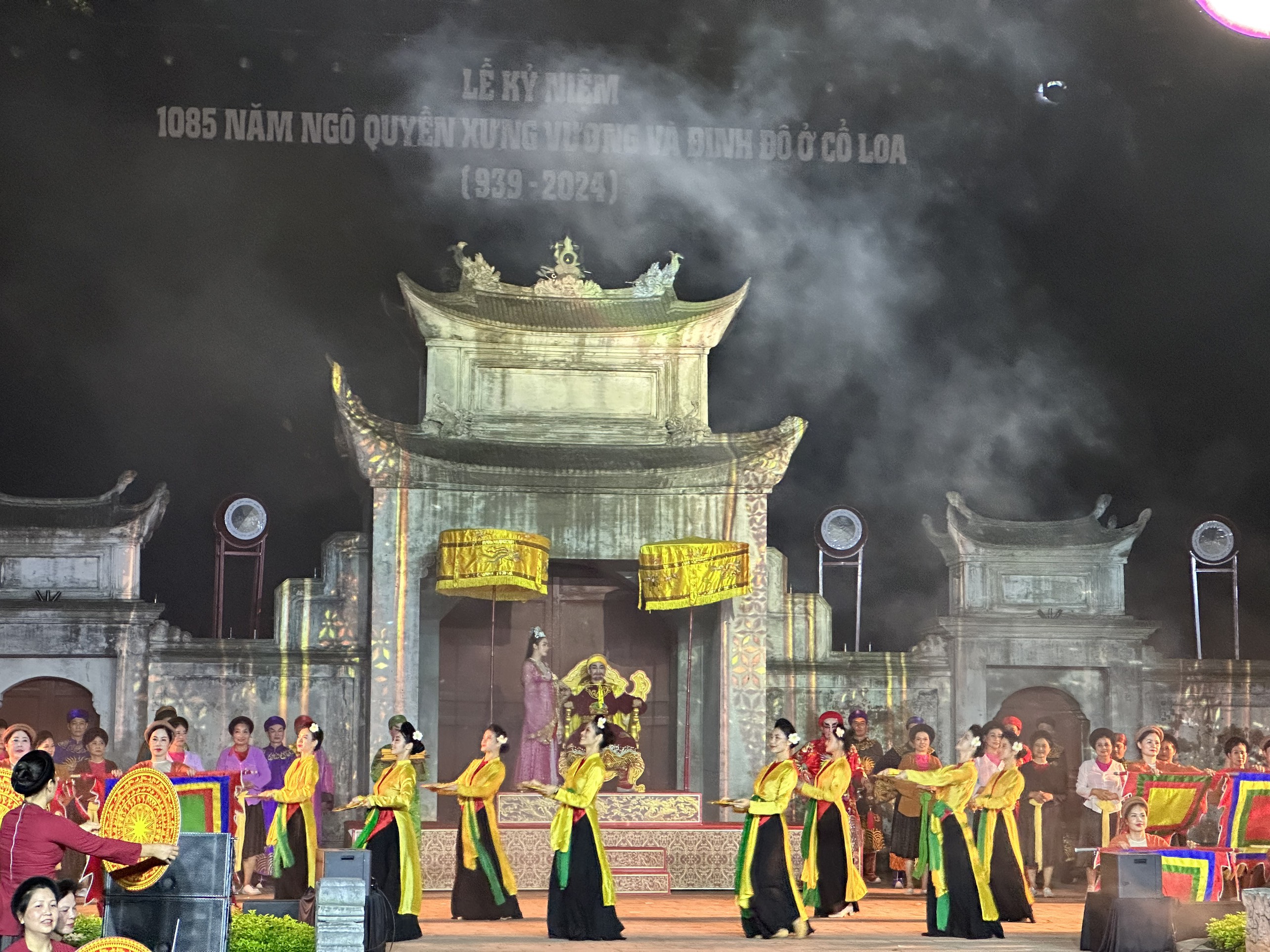Hoành tráng, thiêng liêng Lễ kỷ niệm 1085 năm đức vua Ngô Quyền xưng Vương, định đô tại Cổ Loa - ảnh 6