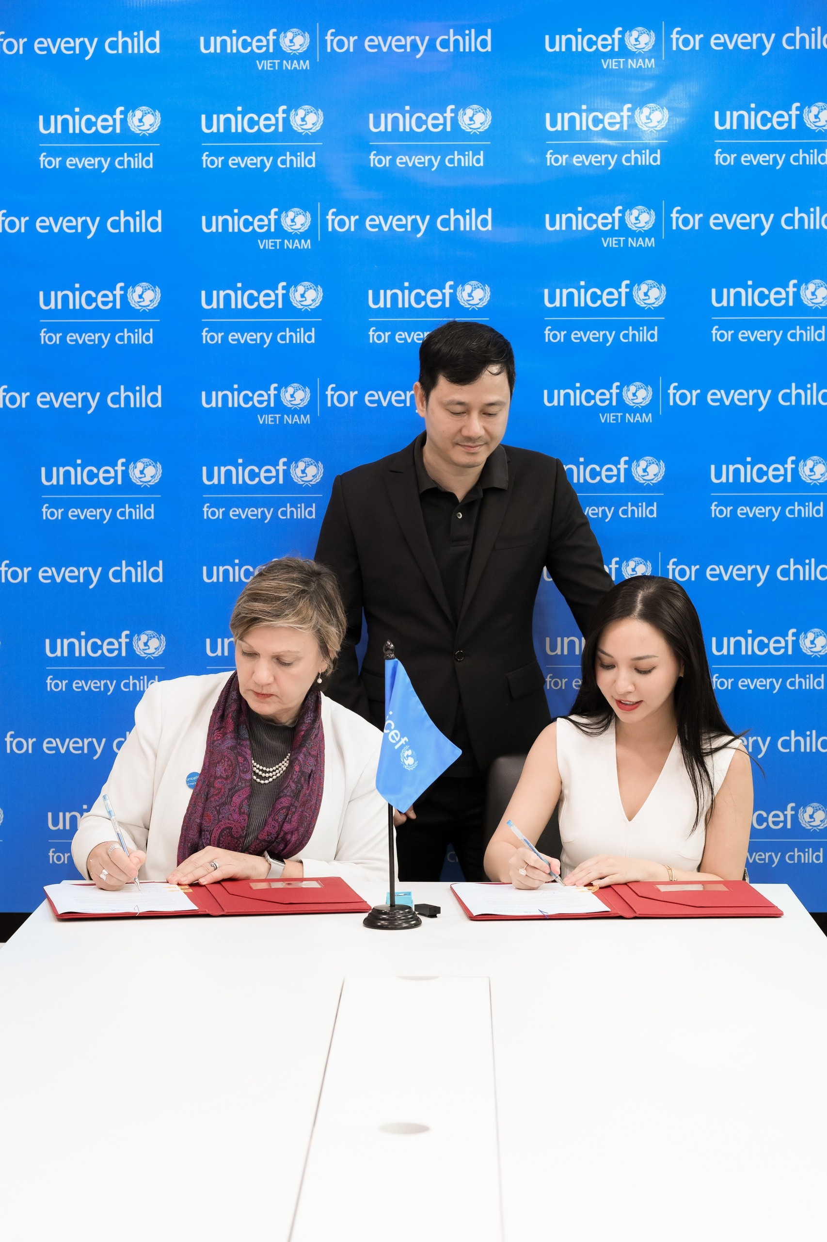 Nữ beauty blogger nổi tiếng Hannah Olala quyên góp 1 triệu USD cho UNICEF Việt Nam - ảnh 1
