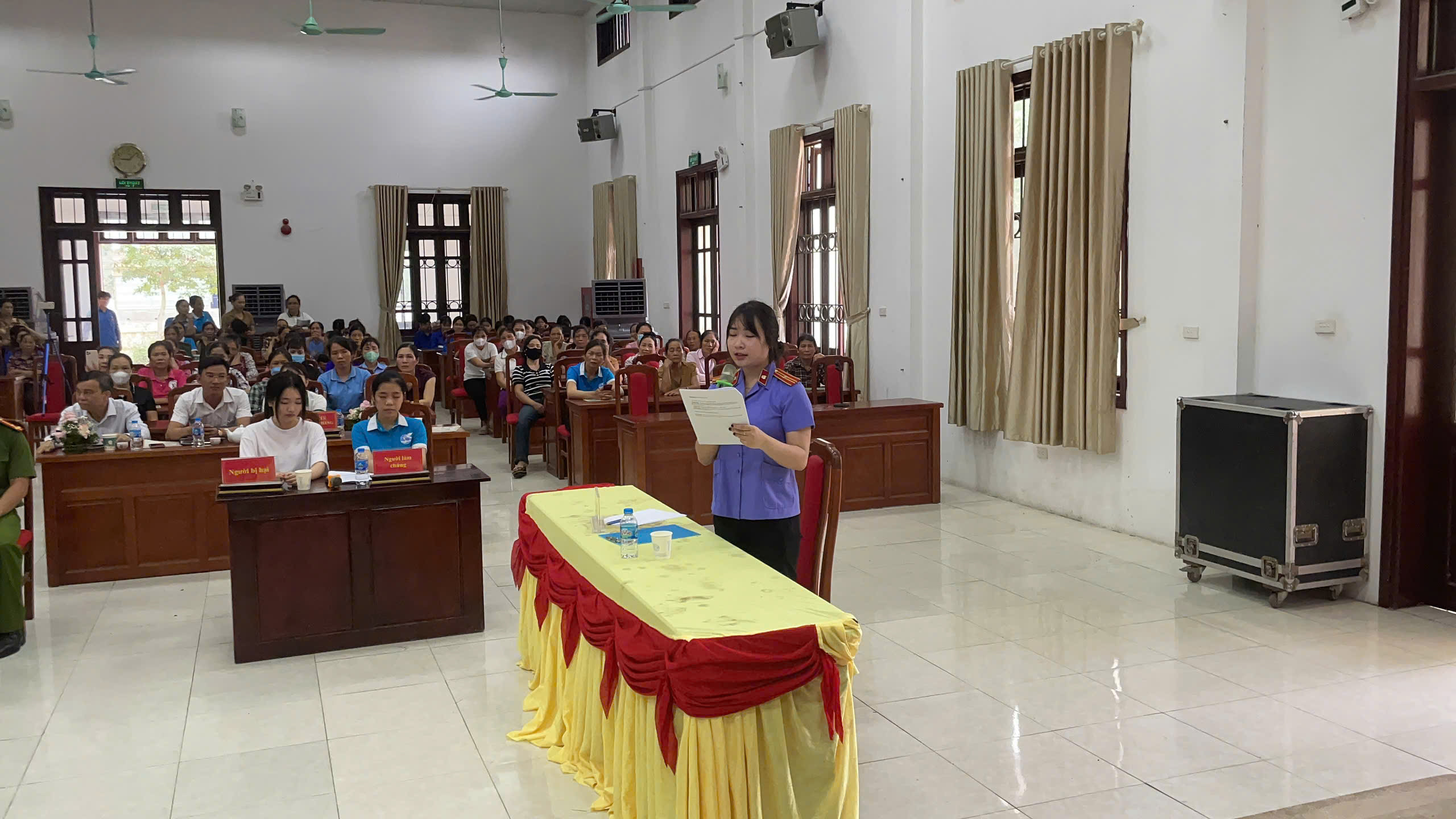 Hội LHPN Mê Linh tổ chức phiên tòa giả định phòng, chống bạo lực gia đình - ảnh 3