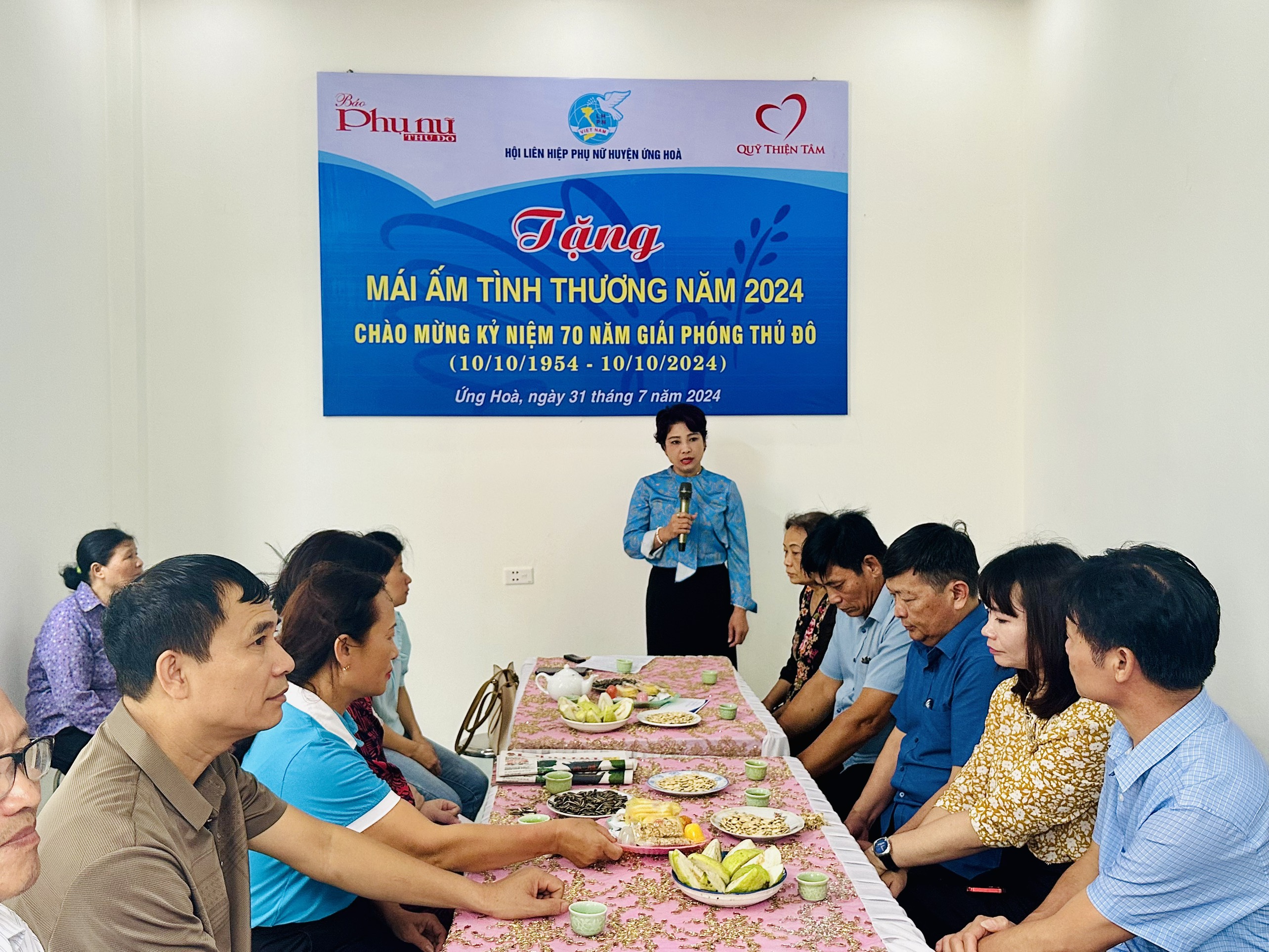 Báo Phụ nữ Thủ đô trao 2 nhà Mái ấm cho gia đình phụ nữ khó khăn huyện Ứng Hòa - ảnh 2