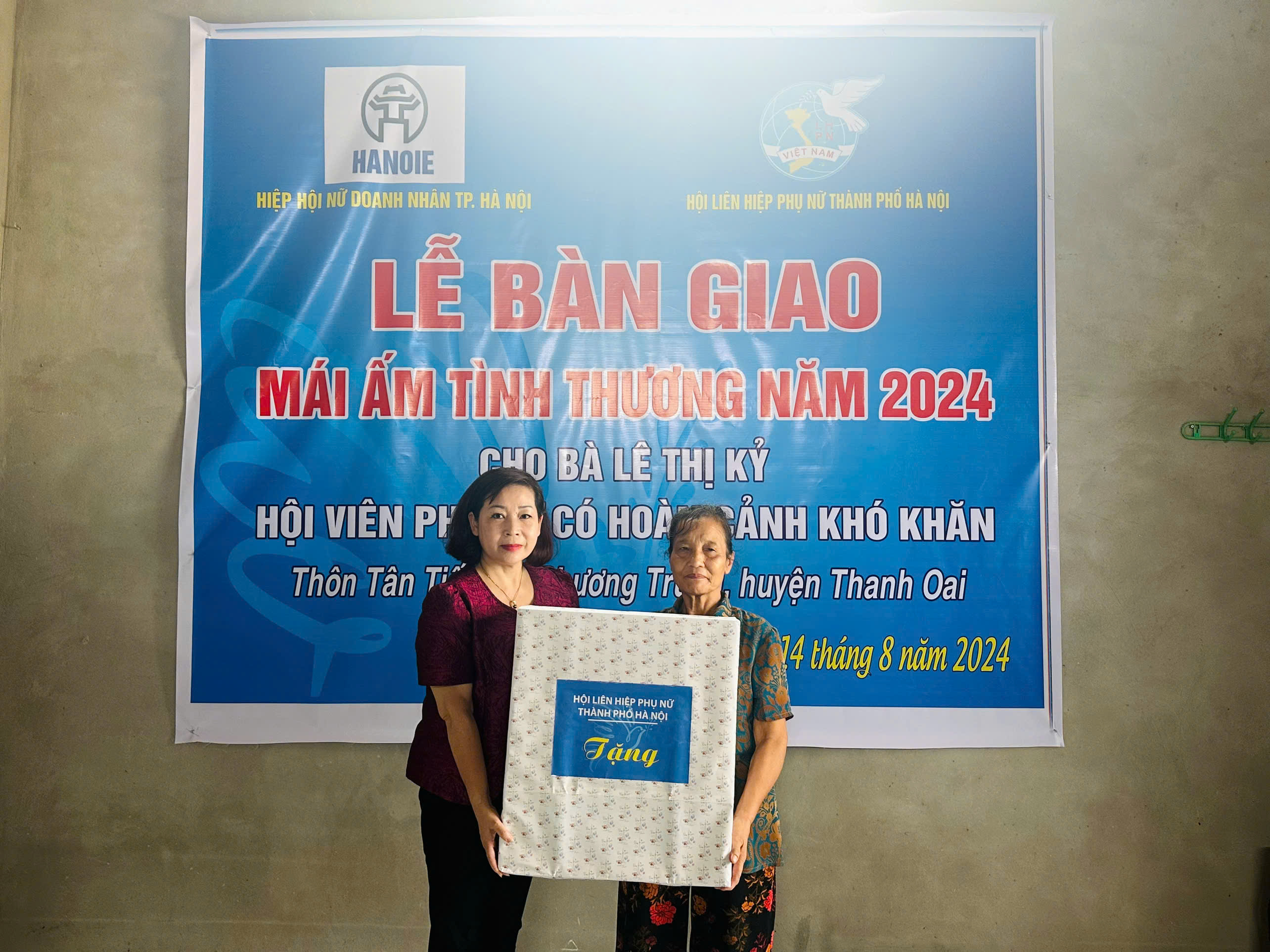 Hội LHPN Hà Nội trao Mái ấm tình thương cho người phụ nữ “khổ quá khổ” ở Thanh Oai - ảnh 5
