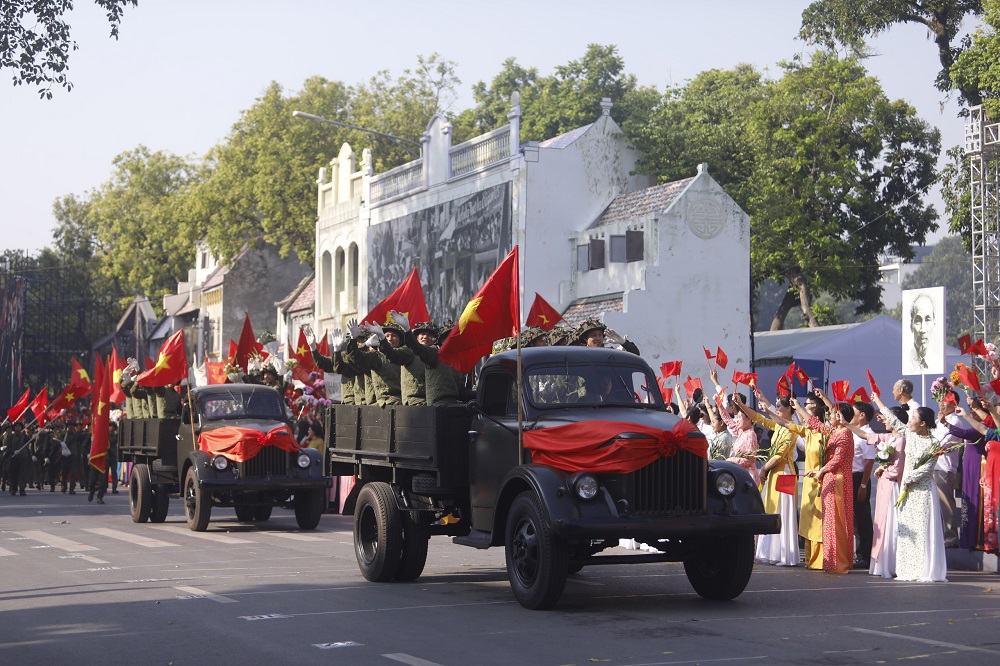 Hà Nội linh thiêng, kiêu hùng, hào hoa, lãng mạn, hội nhập, phát triển trong “Ngày hội Văn hóa vì hòa bình“ - ảnh 3