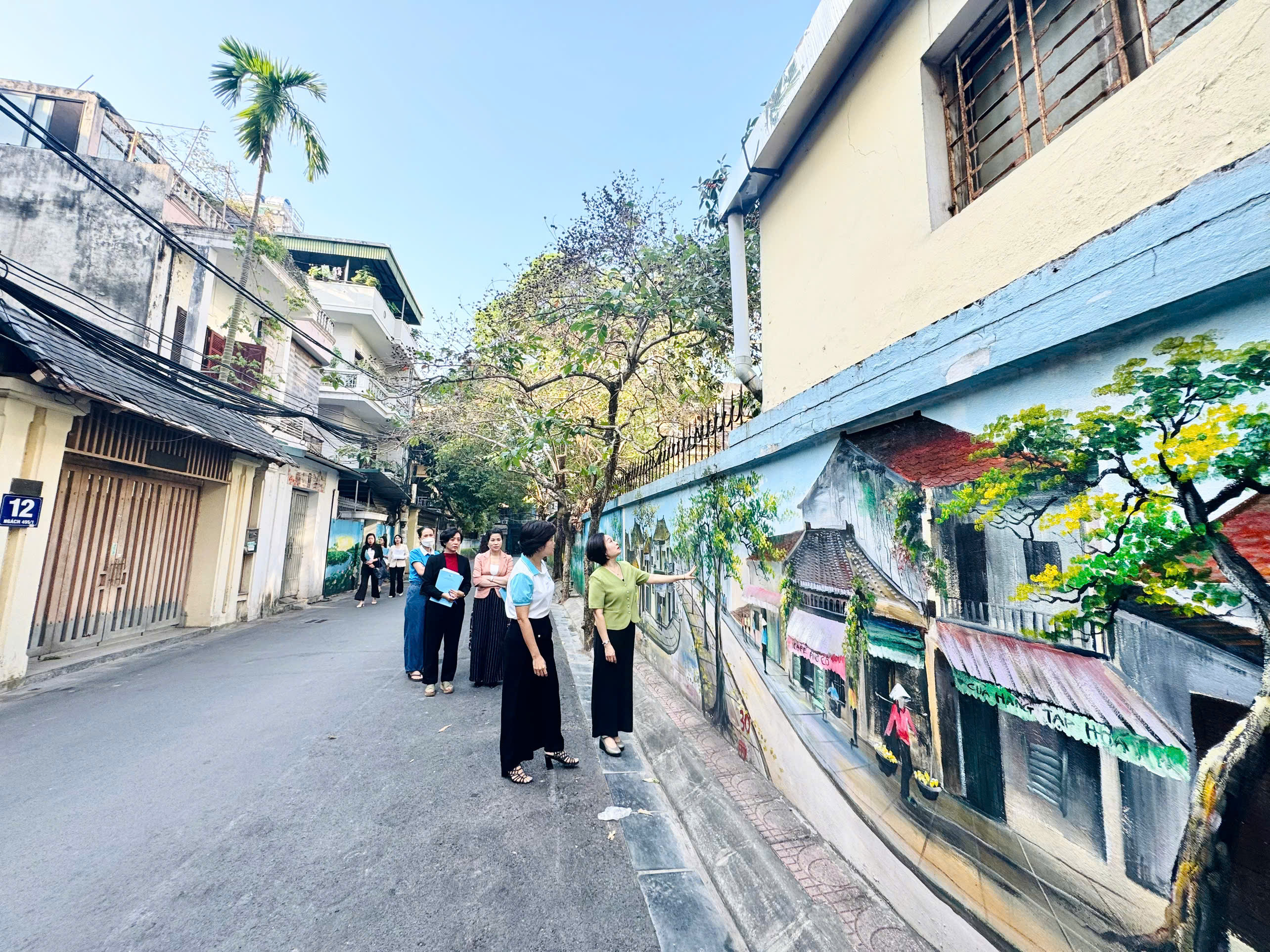 Cụm thi đua số II: Cán bộ, hội viên phụ nữ tự hào vì được góp sức làm đẹp thành phố - ảnh 4