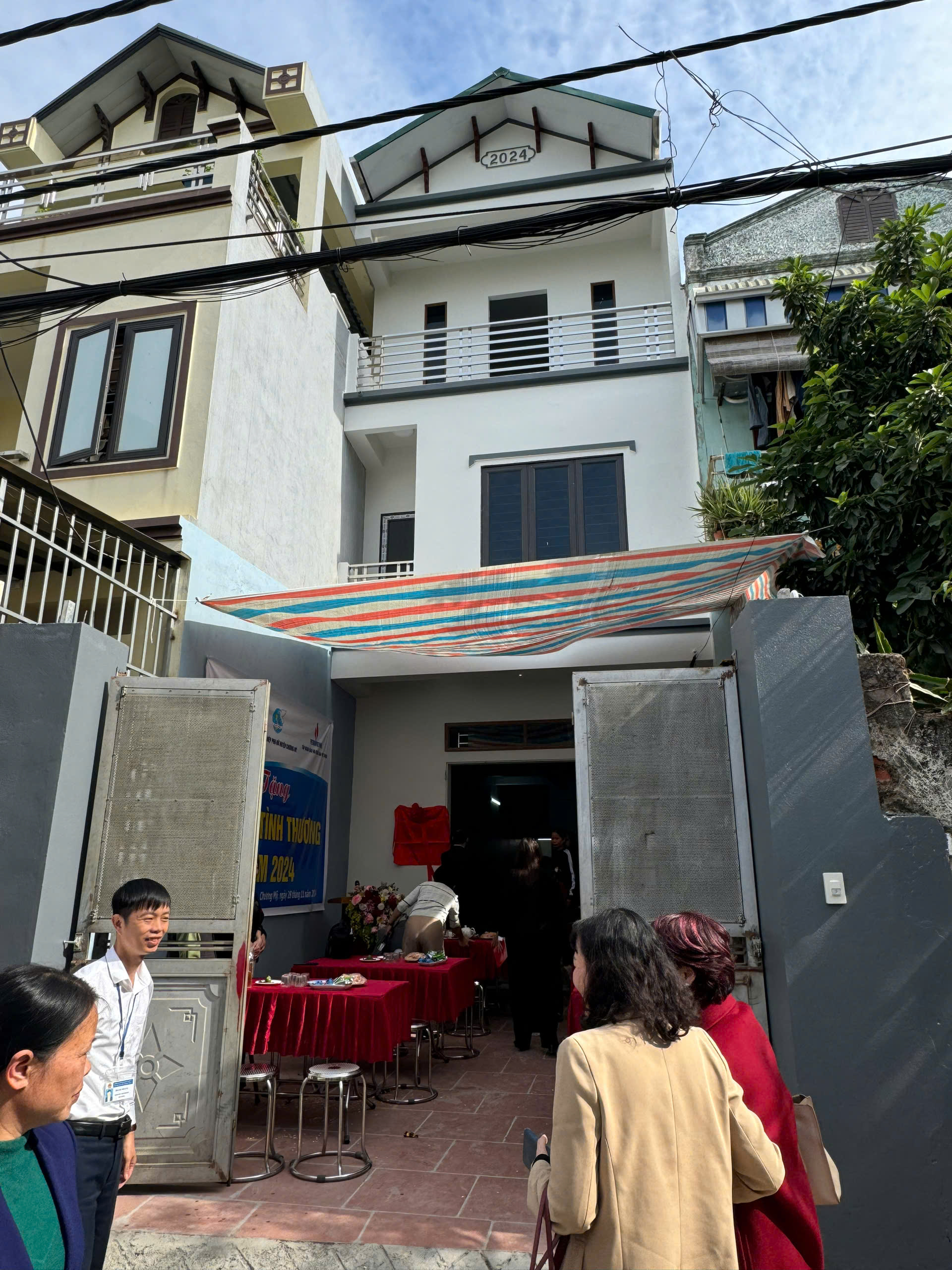 Báo Phụ nữ Thủ đô trao hai mái ấm nghĩa tình cho phụ nữ nghèo tại huyện Chương Mỹ - ảnh 8