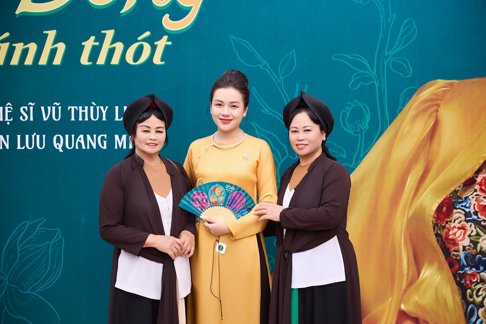 Ca sĩ Vũ Thuỳ Linh gây ấn tượng với “Tơ đồng thánh thót”  - ảnh 4