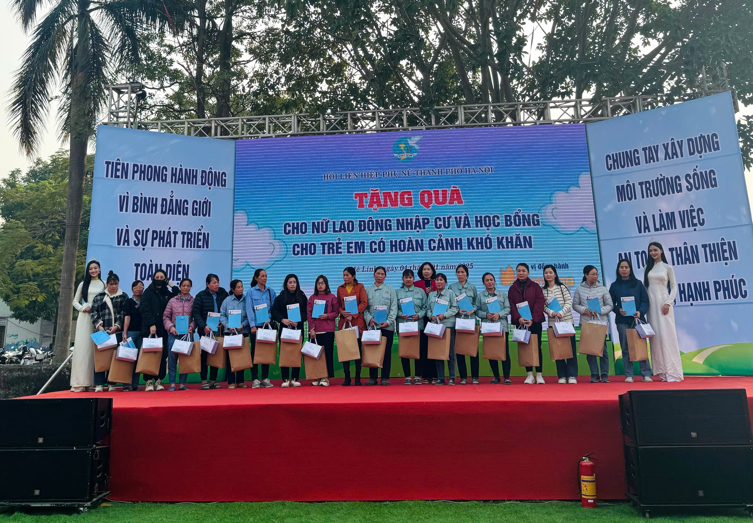 Nâng cao hiểu biết về an toàn lao động và văn hoá ứng xử cho nữ công nhân lao động tại Mê Linh - ảnh 6