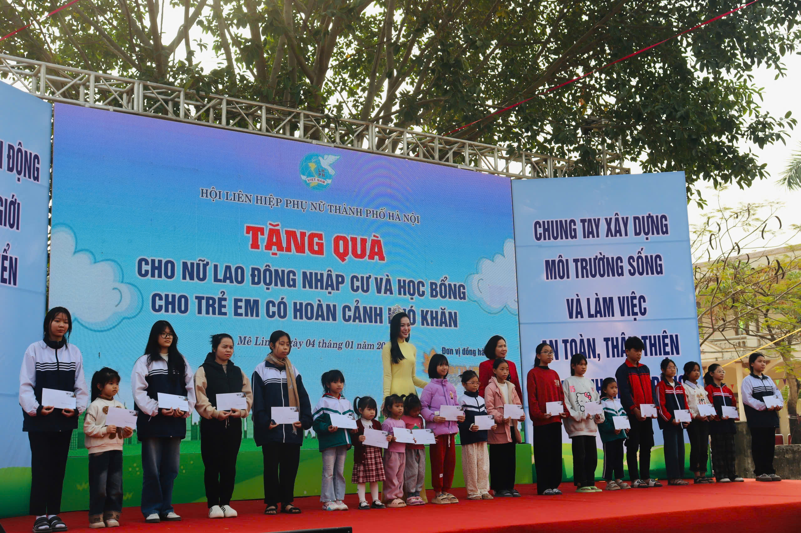 Nâng cao hiểu biết về an toàn lao động và văn hoá ứng xử cho nữ công nhân lao động tại Mê Linh - ảnh 10