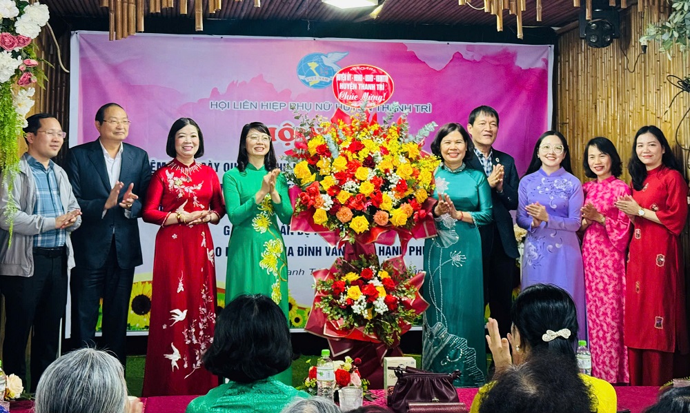 Phát huy truyền thống “Ba đảm đang”, nâng cao vai trò, vị thế của phụ nữ trong thời đại mới - ảnh 1