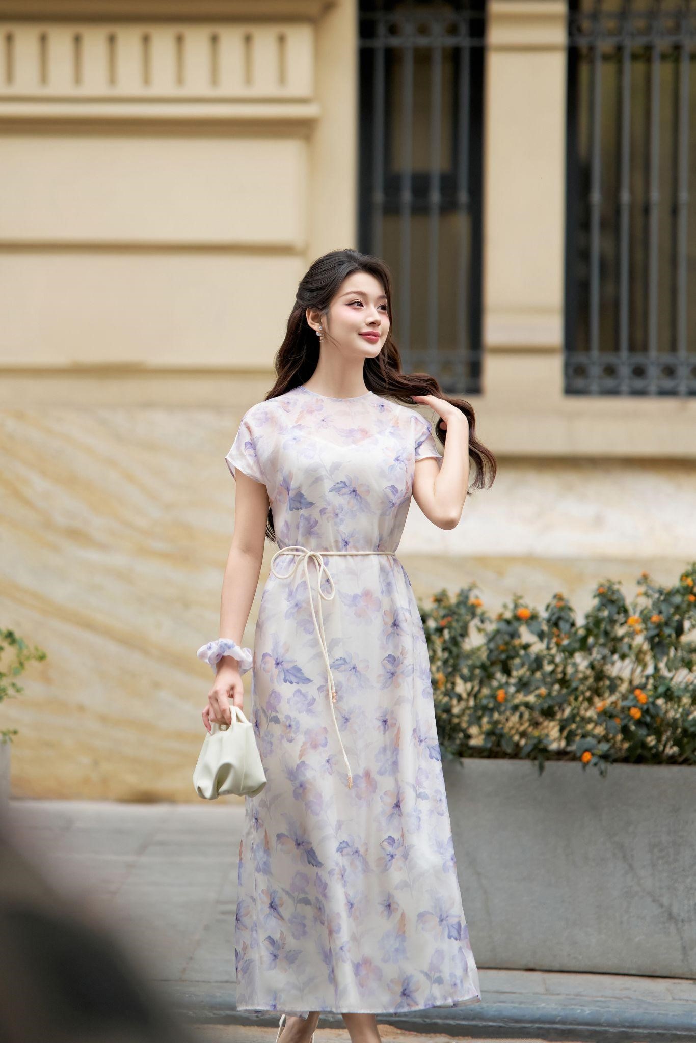 Gam màu dịu dàng cho set đồ công sở - ảnh 7
